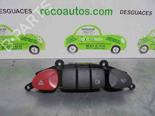 Used Warning switch HYUNDAI H-1 / STAREX Bus (A1) 2.5 CRDi (140 hp) 20246982