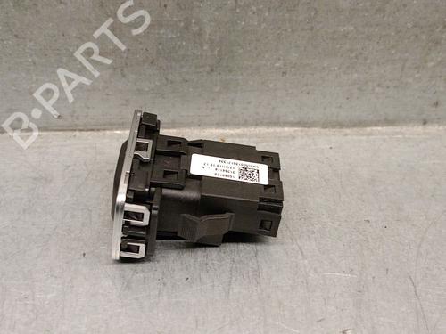 Switch VOLVO V40 Hatchback (525) D3 | BP31161213I30