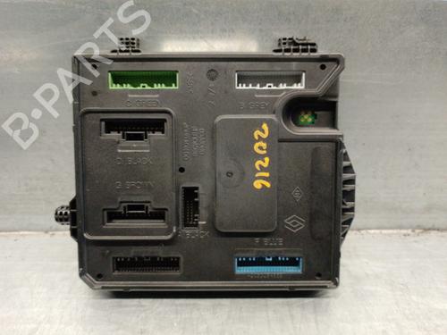 Used Fuse box RENAULT MEGANE III Coupe (DZ0/1_) 1.2 TCe (DZ2B, DZ11) (116 hp) 17497612