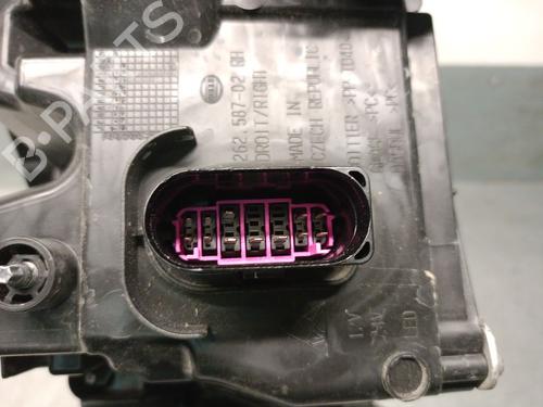 Right headlight RENAULT CAPTUR II (HF_) TCe 90 (HFM6) | BP32043873C29 