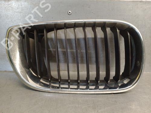 Grelha BMW 3 Touring (E46) 320 d (150 hp) 31159114