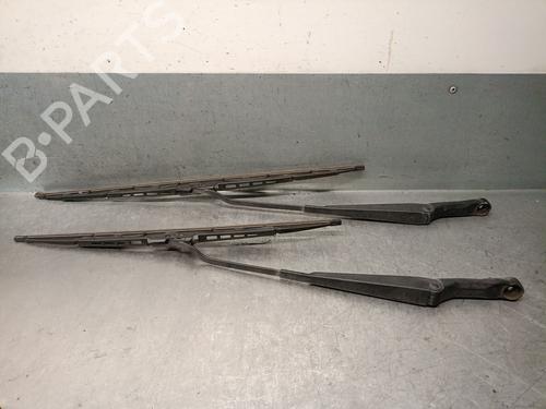 Used Front windshield wiper arm Front windshield wiper arm 38191233 38191233