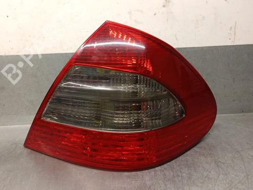 Używane Lampa tylna prawa MERCEDES-BENZ E-CLASS (W211) E 200 CDI (211.004) (122 hp) 30383498