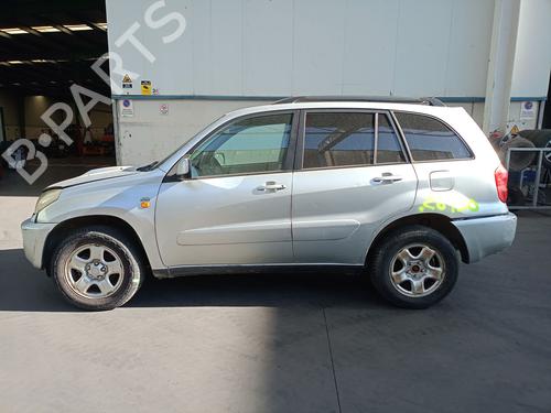 Gebruikte TOYOTA RAV 4 II (_A2_) 2.0 D 4WD (CLA20_, CLA21_, CLA20R, CLA21R) 4924015 Onderdelen
