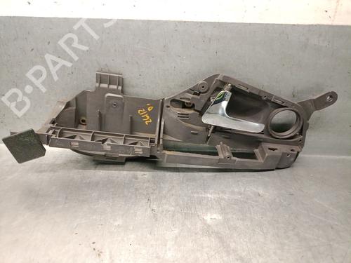 Used Front left interior door handle Front left interior door handle 37683240 37683240