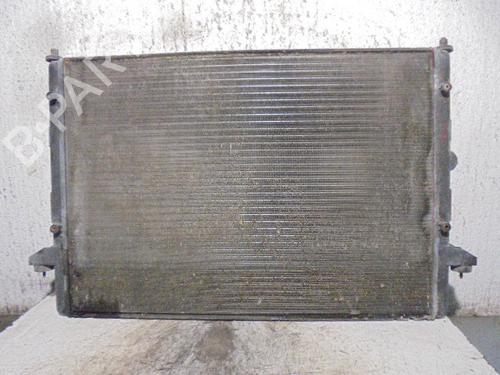 Used Water radiator Water radiator 9549837 9549837