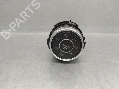 Used Switch VW TOUAREG (CR7, RC8) 3.0 TSI 4motion (340 hp) 30122058