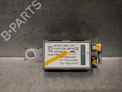 Used Antenna/Base PEUGEOT 3008 II SUV (MC_, MR_, MJ_, M4_) 1.2 THP/ PureTech 130 (MRHNSM, MRHNSU, MRHNSJ, MRHNYW,... (131 hp) 23963805