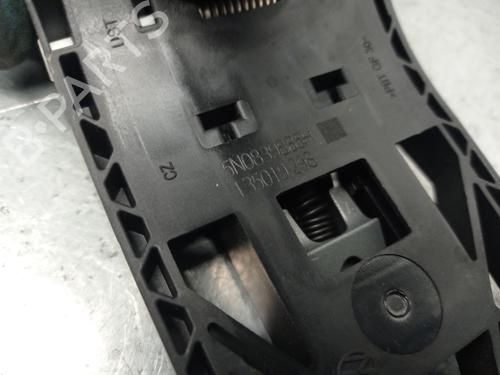 Rear left exterior door handle SKODA OCTAVIA III (5E3, NL3, NR3) 1.5 TSI | BP20849636C130 