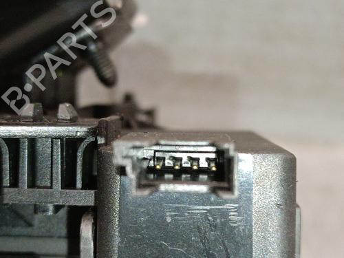 Tailgate lock LAND ROVER RANGE ROVER III (L322) 3.6 D 4x4 | BP32404738C101 