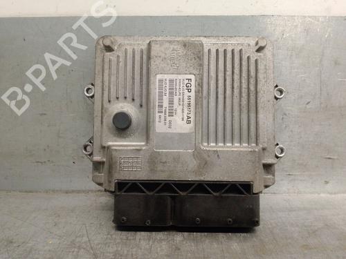 Używane Sterownik / Moduł silnika SUZUKI SWIFT III (MZ, EZ) 1.3 DDiS (RS413D) (69 hp) 32182313