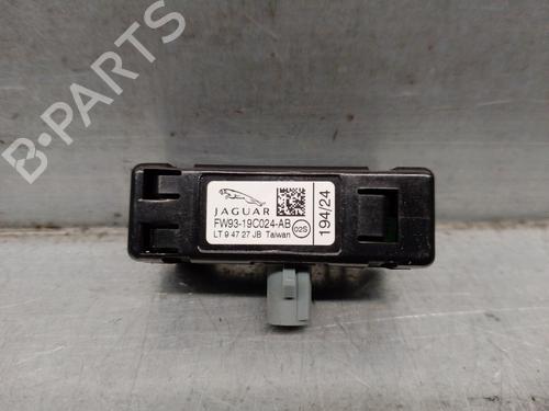 Used Antenna/Base LAND ROVER DEFENDER Station Wagon (L663) D250 MHEV 4x4 (249 hp) 30306439