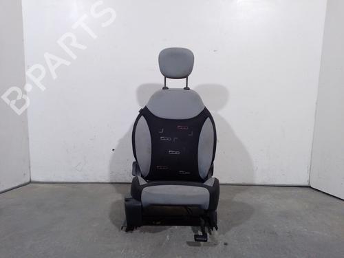 Used Right front seat FIAT 500L (351_, 352_) 1.3 D Multijet (199LXY1A, 199LXY11) (84 hp) 31940996