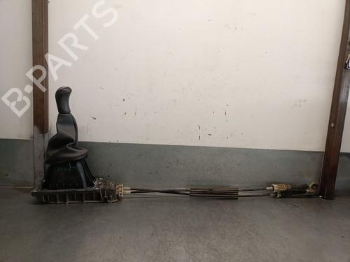 Used Gear lever DACIA SANDERO 1.5 dCi (88 hp) 28580012