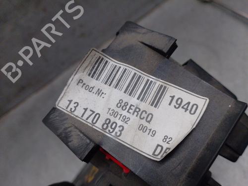 Fuse box OPEL VECTRA C Estate (Z02) 1.9 CDTI (F35) | BP25272631E1 