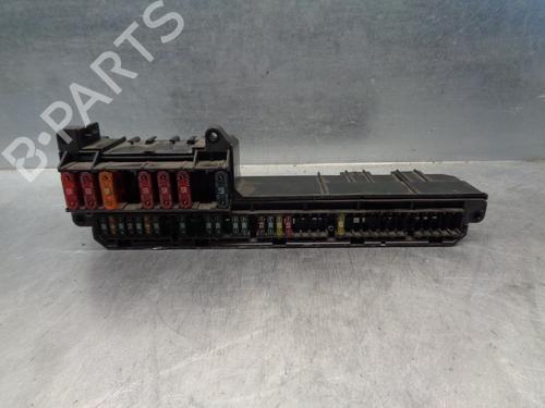 Used Fuse box BMW 5 (E60) 530 d (218 hp) 8303327