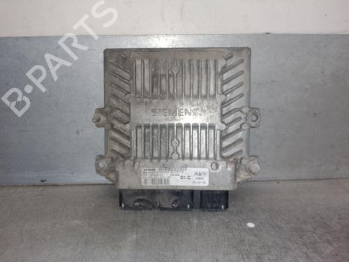Used Engine control unit (ECU) VOLVO V50 (545) 2.0 D (136 hp) 17050475