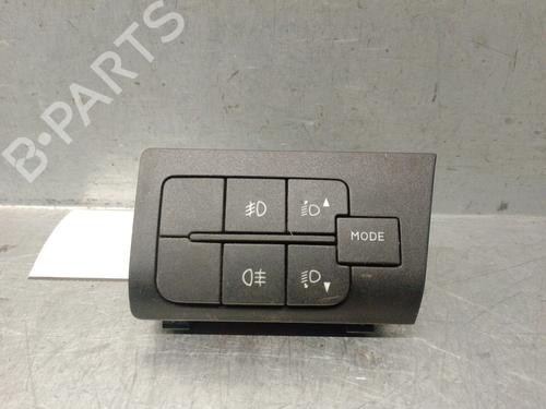 Forlygtekontakt PEUGEOT BOXER Van 2.0 BlueHDi 130 (130 hp) 33016665