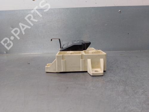 Fuse box JAGUAR S-TYPE II (X200)  | BP14932105E1 