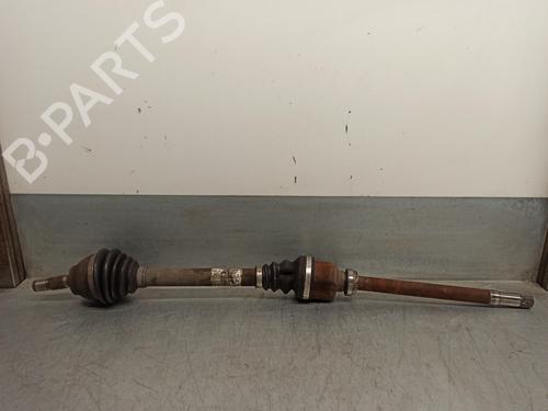 Used Right front driveshaft PEUGEOT 5008 (0U_, 0E_) 1.6 HDi (112 hp) 16865858