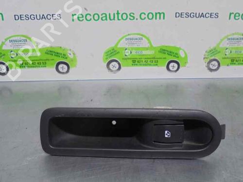Used Right rear window switch RENAULT MEGANE II Estate (KM0/1_) 1.9 dCi (KMRG, KM1G, KM0G, KM2C) (120 hp) 12186563