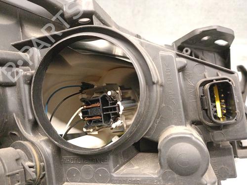 Left headlight PEUGEOT 5008 (0U_, 0E_) 2.0 HDi 150 / BlueHDi 150 | BP29835020C28