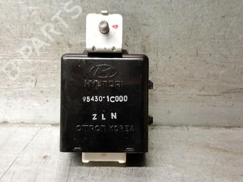 Used Electronic module HYUNDAI GETZ (TB) 1.1 (63 hp) 30401484