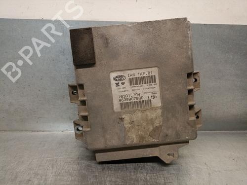 Used Engine control unit (ECU) PEUGEOT 206 Hatchback (2A/C) 1.4 i (75 hp) 21579641