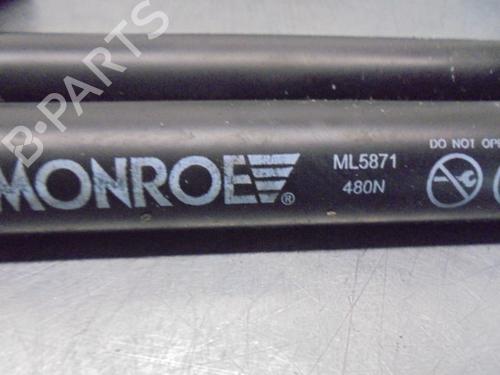 Tailgate lift support LAND ROVER DISCOVERY III (L319) 2.7 TD 4x4 | BP15001142C138 