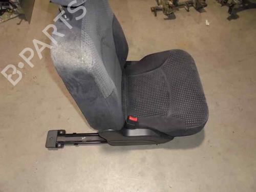 Rear seat MITSUBISHI GRANDIS (NA_W) 2.0 DI-D (NA8W) | BP8183164C17 
