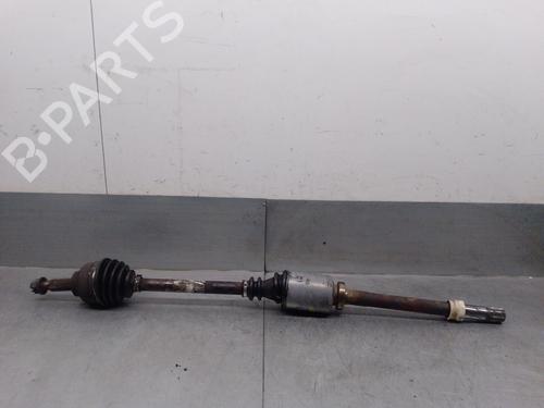 Used Right front driveshaft OPEL VIVARO A Van (X83) 1.9 DTI (F7) (101 hp) 28838173