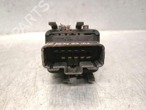 Left front window switch RENAULT CLIO II (BB_, CB_) 1.2 16V (BB05, BB0W, BB11, BB27, BB2T, BB2U, BB2V, CB05,... | BP31380958I27 