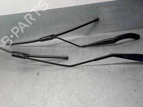Used Front windshield wiper arm PEUGEOT BIPPER Tepee 1.3 HDi 80 (80 hp) 30804218