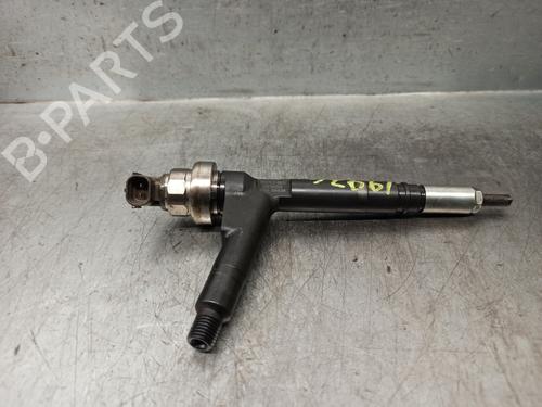 Used Injector OPEL COMBO Box Body/MPV 1.7 CDTI 16V (101 hp) 17157069