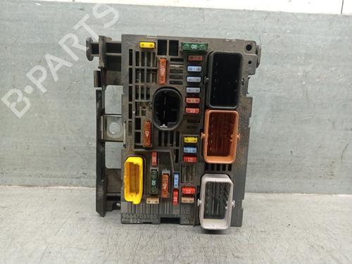 fuse-box-citroen-c4-grand-picasso-i-ua_-2006-2007-2008-2009-2010-2011-2012-2013-32109290 main image