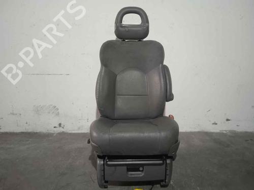 Used Right front seat CHRYSLER VOYAGER IV (RG, RS) 2.8 CRD (150 hp) 10770711