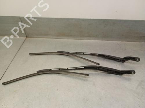 Used Front windshield wiper arm AUDI ALLROAD C5 (4BH) 2.5 TDI quattro (180 hp) 24917491