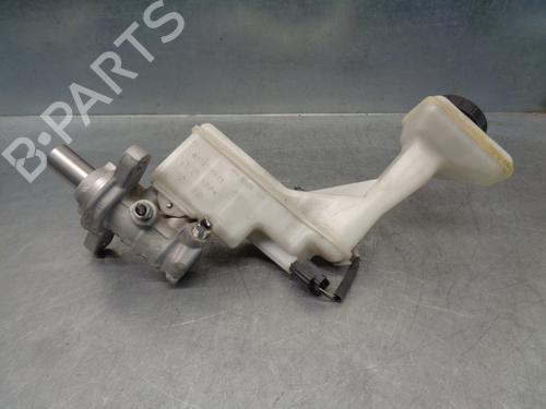 Used Brake master cylinder RENAULT KADJAR (HA_, HL_) 1.2 TCe 130 (HLMR) (130 hp) 8322845