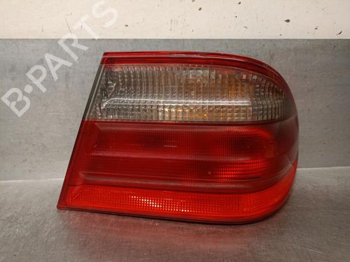Used Right taillight MERCEDES-BENZ E-CLASS (W210) E 270 CDI (210.016) (170 hp) 30940969