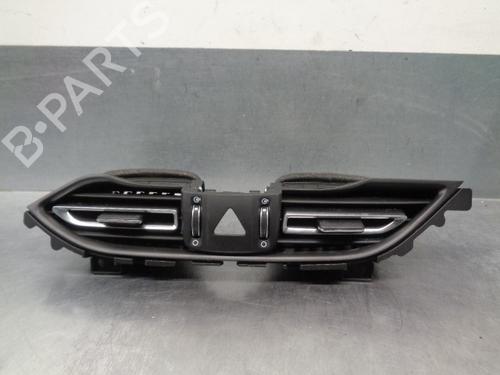 Used Air vent HYUNDAI i30 (PDE, PD, PDEN) [2016-2025]  17684965