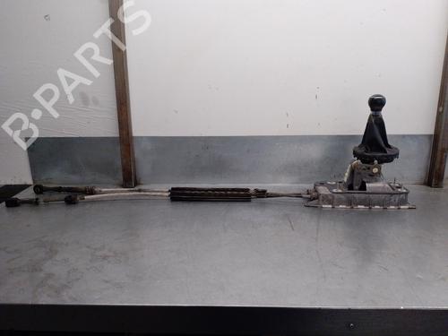 Used Gear lever VW TOURAN (1T1, 1T2) 1.9 TDI (105 hp) 15651943