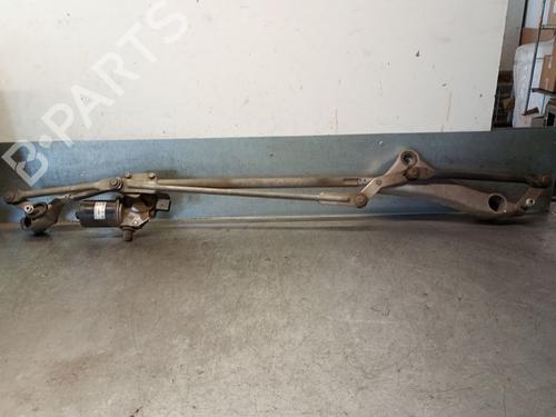 Used Front wiper motor MERCEDES-BENZ B-CLASS Sports Tourer (W245) B 180 CDI (245.207) (109 hp) 27243478