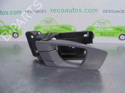 Used Rear left interior door handle KIA CARENS II MPV (FJ) 2.0 CRDi (113 hp) 3262754