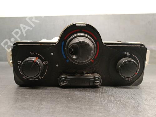 Used Climate control RENAULT CLIO III (BR0/1, CR0/1) [2005-2014]  30711008