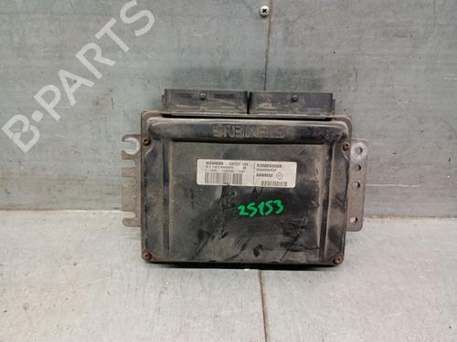 Used Engine control unit (ECU) Engine control unit (ECU) RENAULT MEGANE I Coach (DA0/1_) 1.4 16V (DA0D, DA1H, DA0W, DA10) (95 hp) 33887504 33887504