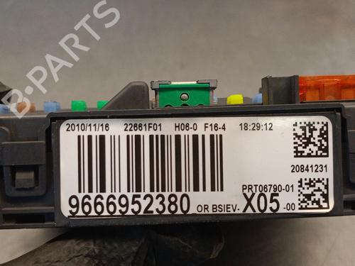 Fuse box CITROËN C3 Picasso (SH_) 1.6 HDi 110 | BP37024860E1 - Image 4