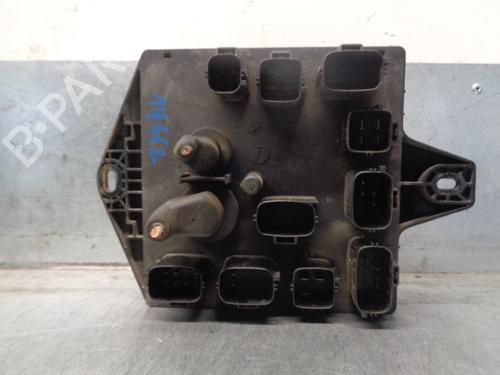 Fuse box JAGUAR XJ (X350, X358) 4.2 | BP9290924E1 