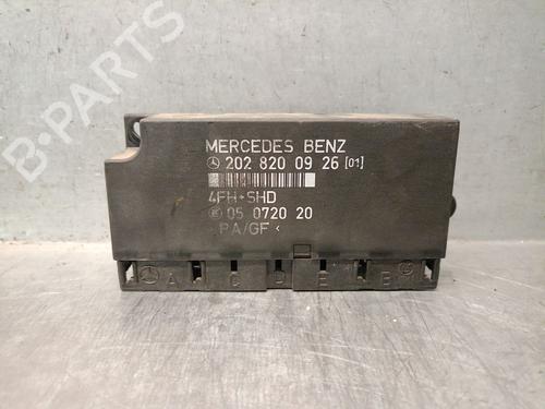 Used Electronic module Electronic module MERCEDES-BENZ C-CLASS (W202) C 250 D (202.125) (113 hp) 33469618 33469618