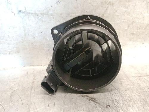 Mass air flow sensor MERCEDES-BENZ VITO Van (W447) 114 CDI 4x4 (447.601, 447.603, 447.605) | BP28825618M95