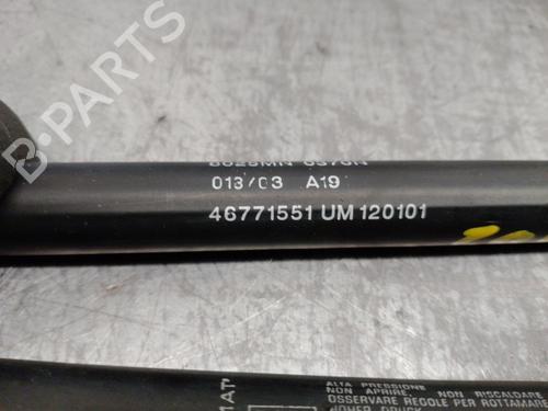 Tailgate lift support ALFA ROMEO 147 (937_) 1.6 16V T.SPARK ECO (937.AXA1A, 937.BXA1A) | BP18077214C138 